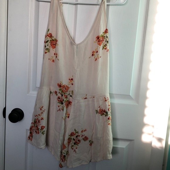 Floral / cream Romper - Picture 2 of 3
